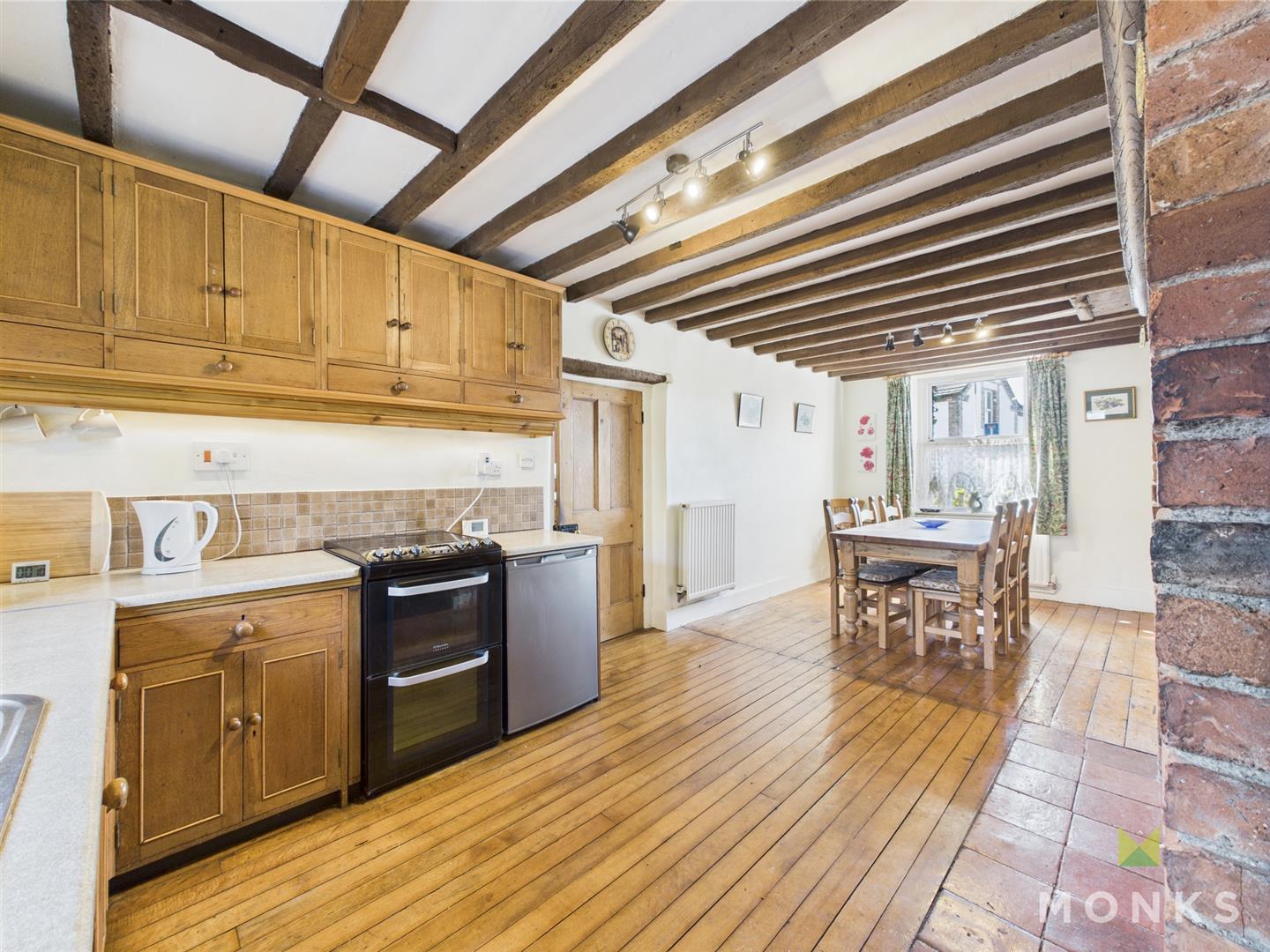 Ivy House Station Road, Oswestry, SY11 4BT For Sale